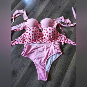Pink bikini with 2 tops